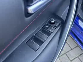 Toyota Corolla-touring-sports thumbnail 24