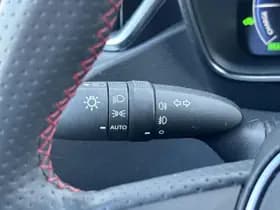 Toyota Corolla-touring-sports thumbnail 28