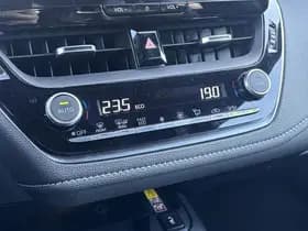 Toyota Corolla-touring-sports thumbnail 38