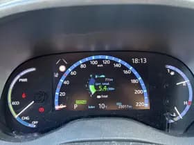 Toyota Yaris-cross thumbnail 3