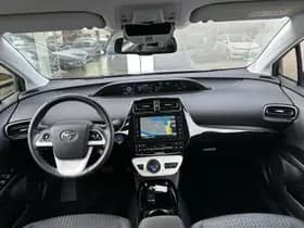 Toyota Prius thumbnail 2