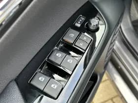 Toyota Prius thumbnail 27