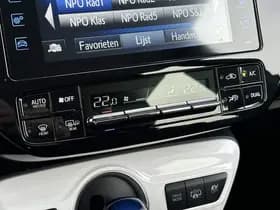 Toyota Prius thumbnail 36