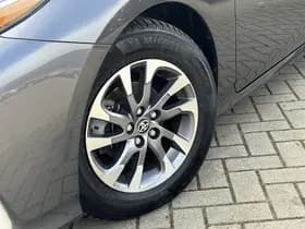 Toyota Prius thumbnail 48