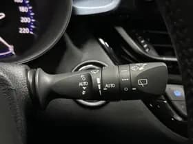 Toyota C-hr thumbnail 16
