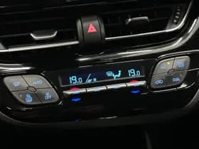 Toyota C-hr thumbnail 22