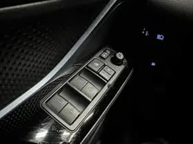 Toyota C-hr thumbnail 36