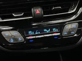 Toyota C-hr thumbnail 48