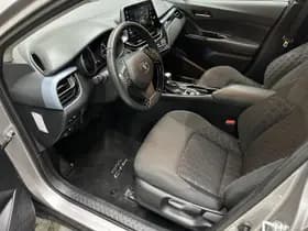 Toyota C-hr thumbnail 8