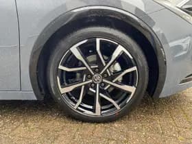 Toyota Prius thumbnail 4