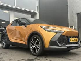 Toyota C-hr thumbnail 2