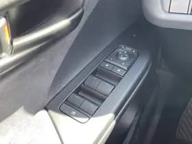 Toyota C-hr thumbnail 58