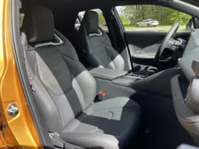 Toyota C-hr thumbnail 10