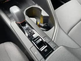 Toyota C-hr thumbnail 28