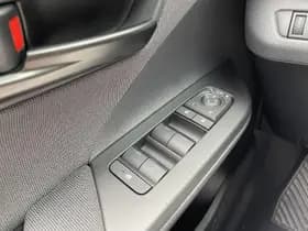 Toyota C-hr thumbnail 29