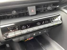 Toyota C-hr thumbnail 57