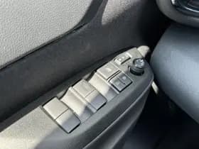 Toyota Yaris-cross thumbnail 21