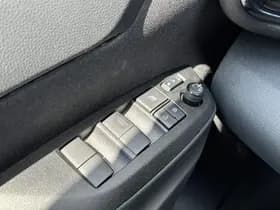 Toyota Yaris-cross thumbnail 47