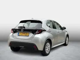Toyota Yaris thumbnail 3
