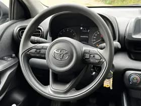Toyota Yaris thumbnail 26