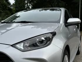 Toyota Yaris thumbnail 5