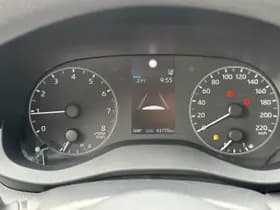 Toyota Yaris thumbnail 9