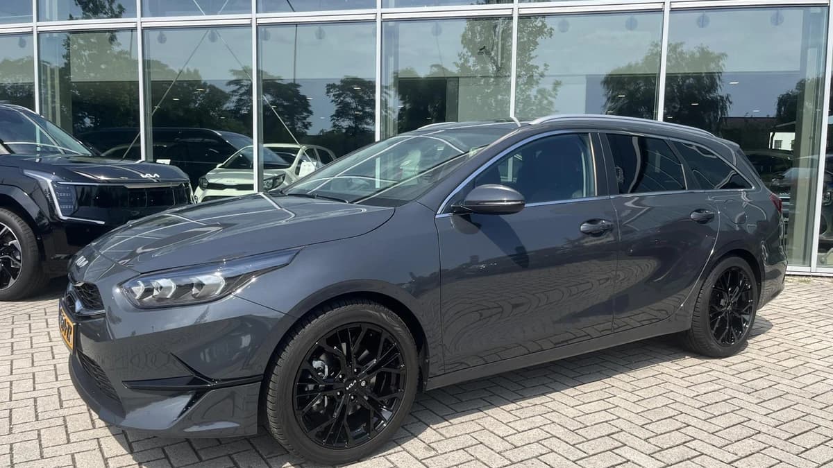 Kia Ceed-sportswagon — foto 1