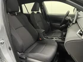 Toyota Corolla-cross thumbnail 12