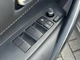 Toyota Corolla-touring-sports thumbnail 22