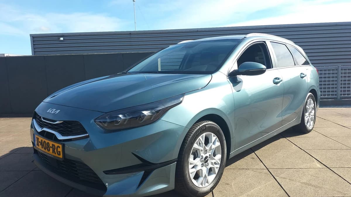 Kia Ceed-sportswagon — foto 1