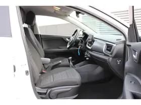 Kia Stonic thumbnail 49