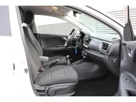 Kia Stonic thumbnail 10