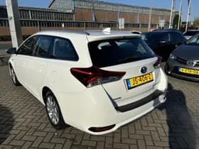 Toyota Auris thumbnail 18