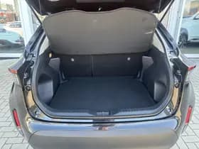 Toyota Yaris-cross thumbnail 12