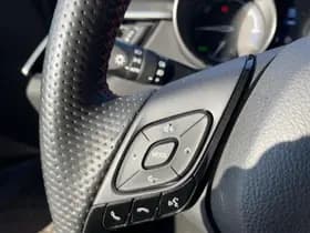 Toyota C-hr thumbnail 10