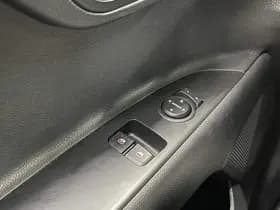 Kia Stonic thumbnail 33