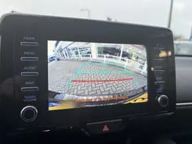 Toyota Yaris thumbnail 11