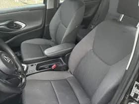 Toyota Yaris thumbnail 24