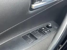 Toyota Corolla thumbnail 12