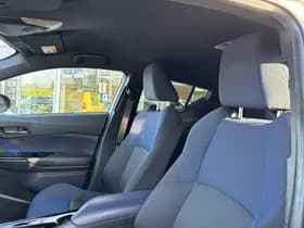 Toyota C-hr thumbnail 32