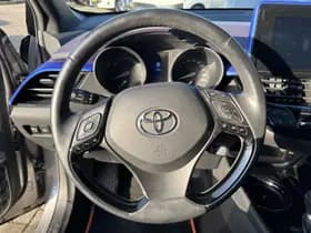 Toyota C-hr thumbnail 6