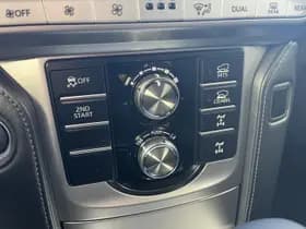 Toyota Land-cruiser thumbnail 39