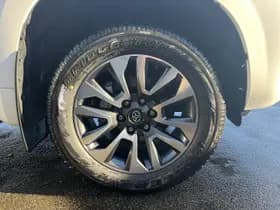 Toyota Land-cruiser thumbnail 7