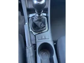 Toyota Auris thumbnail 17