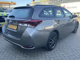 Toyota Auris thumbnail 25