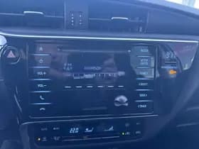 Toyota Auris thumbnail 41