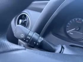 Toyota Auris thumbnail 7