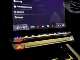 Renault Megane-e-tech thumbnail 29