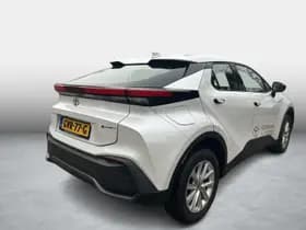 Toyota C-hr thumbnail 2