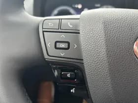 Toyota C-hr thumbnail 12